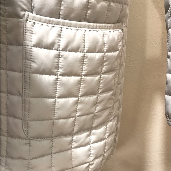 Athletic Works light gray quilted hip length jacket. Size S (4-6) - Picture 4 of 9